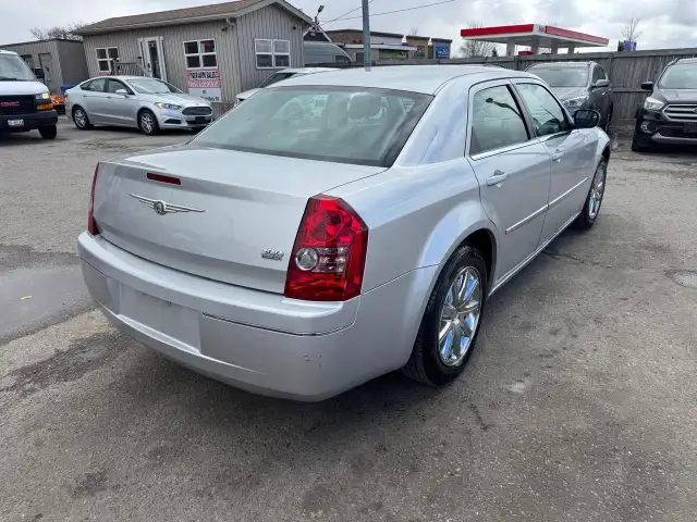 2009 Chrysler 300 Touring, NO ACCIDENTS, ONLY 101KMS, CERTIFIED - Photo 5