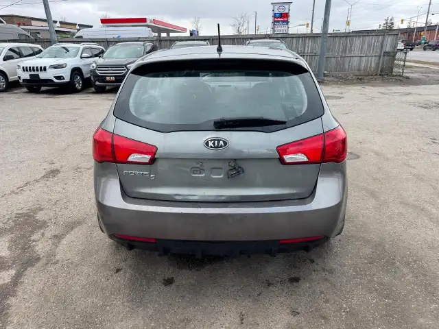 2012 Kia Forte5 LX, WELL MAINTAINED, 185KMS, CERTIFIED - Photo 4