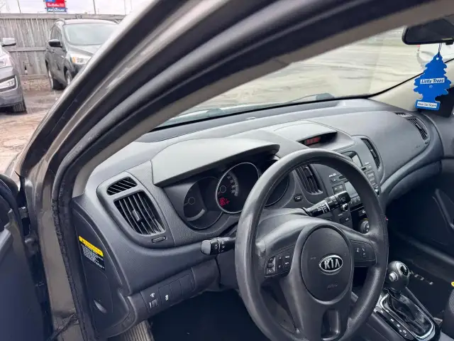 2012 Kia Forte5 LX, WELL MAINTAINED, 185KMS, CERTIFIED - Photo 12