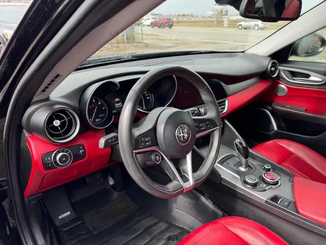 2017 Alfa Romeo Giulia TI, Q4, RED LEATHER, AWD, FULLY LOADED, C - Photo 11