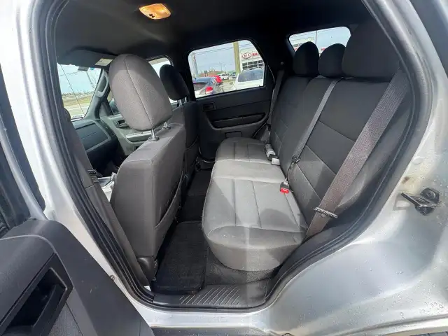 2012 Ford Escape XLT, RUNS AND DRIVES WELL, RUSTY, AS IS - Photo 10