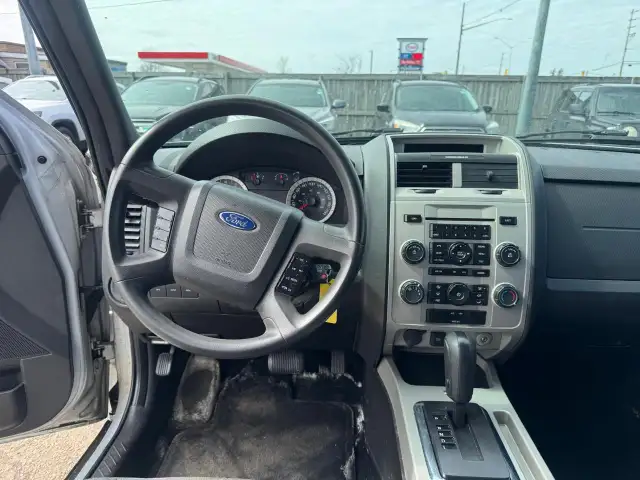 2012 Ford Escape XLT, RUNS AND DRIVES WELL, RUSTY, AS IS - Photo 12