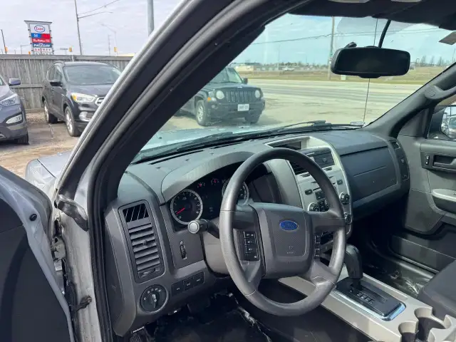 2012 Ford Escape XLT, RUNS AND DRIVES WELL, RUSTY, AS IS - Photo 13