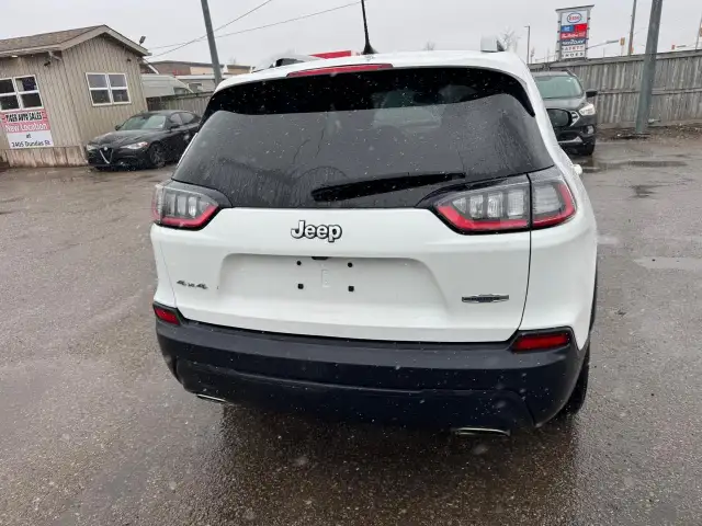 2019 Jeep Cherokee North, 4X4, WELL MAINTAINED, ONE OWNER, CERTI - Photo 4