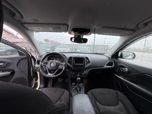2019 Jeep Cherokee North, 4X4, WELL MAINTAINED, ONE OWNER, CERTI - Photo 12