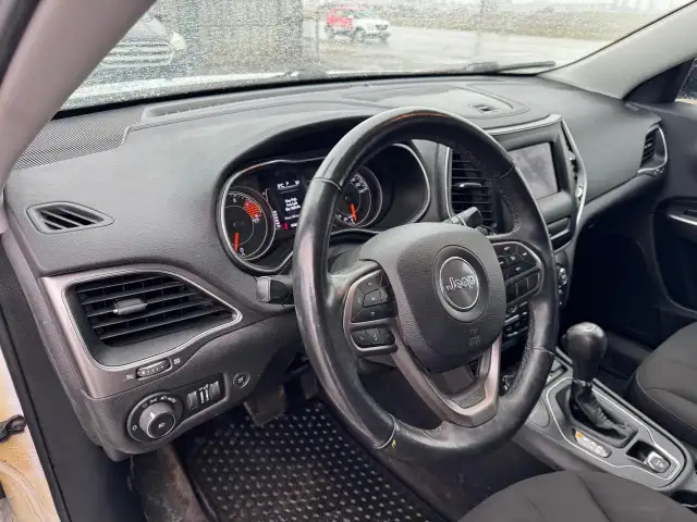 2019 Jeep Cherokee North, 4X4, WELL MAINTAINED, ONE OWNER, CERTI - Photo 13