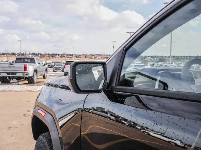 2026 GMC Canyon AT4 - Photo 14
