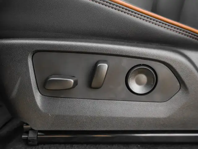 2026 GMC Canyon AT4 - Photo 15
