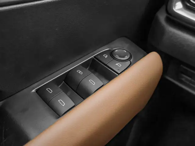 2026 GMC Canyon AT4 - Photo 16
