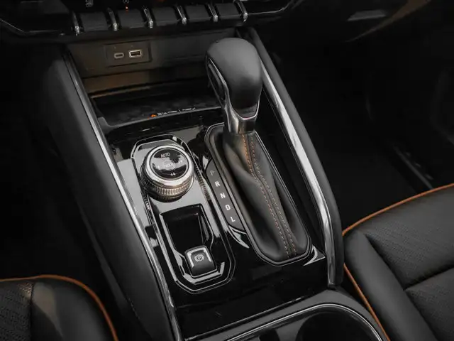 2026 GMC Canyon AT4 - Photo 25