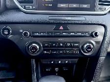 2021 Kia Sportage EX Premium S AWD | 3M | 2 Sets of Tires - Photo 24