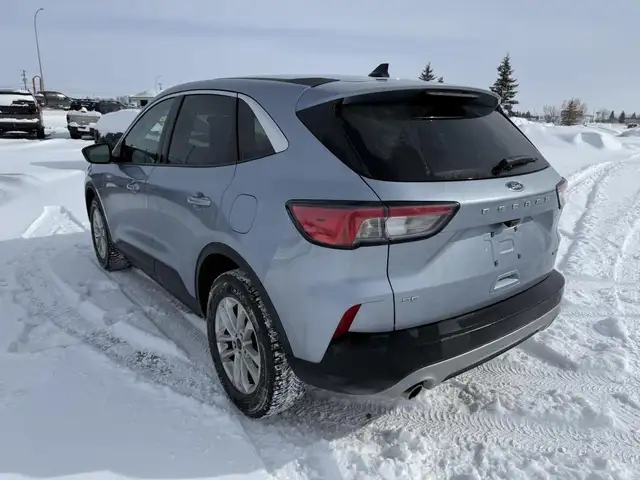 2022 Ford Escape SE / AWD! / HSTEERING! / HSEATS! / LOW KM! - Photo 5