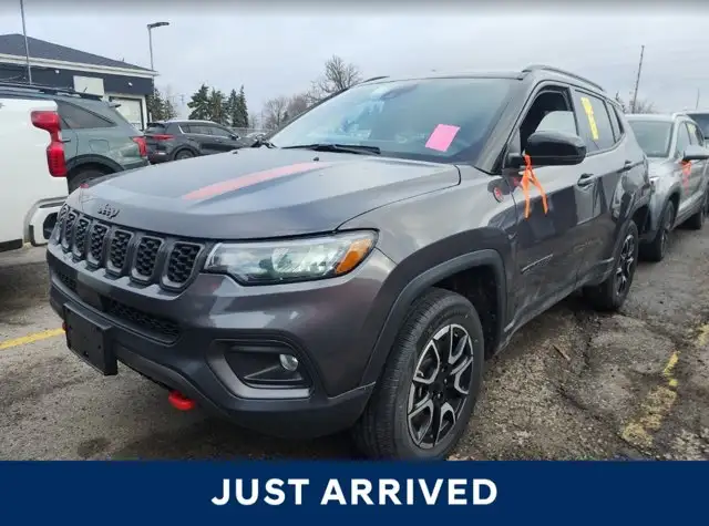 2024 Jeep Compass Trailhawk 4x4 | Leather | Moonroof |