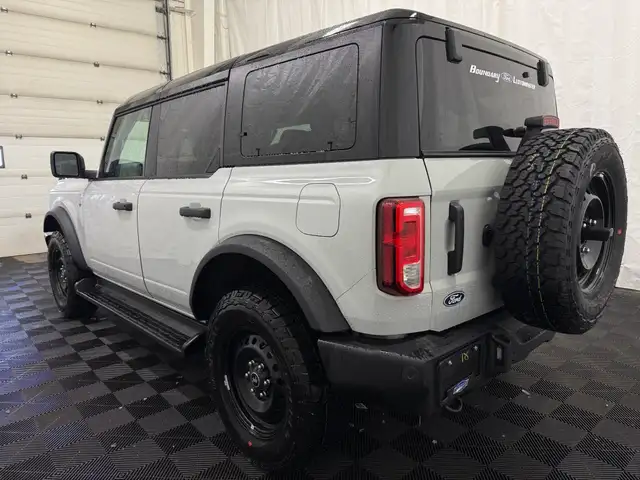2026 Ford Bronco BIG BEND | BLACK APPEARANCE PACKAGE | TOW HOOKS - Photo 9