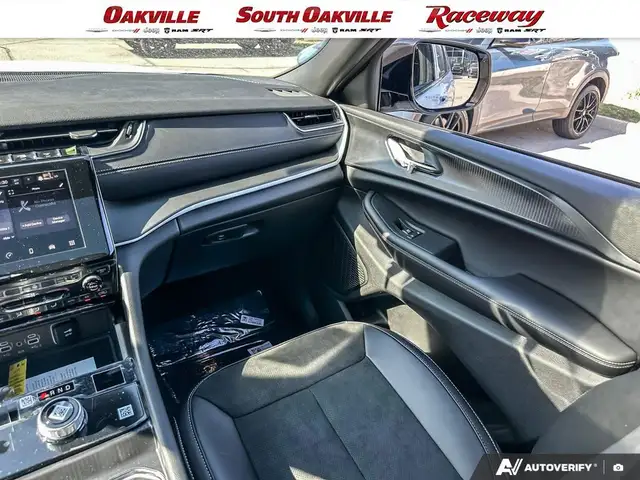 2025 Jeep Grand Cherokee L ALTITUDE | 6SEATER | CHARGE PAD | DEM - Photo 25