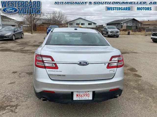 2014 Ford Taurus SEL AWD - Photo 4