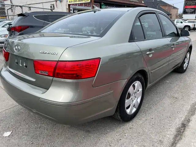 2009 Hyundai Sonata EXTRA CLEAN- AUTOMATIC-HEATED SEATS & MORE ! - Photo 7