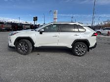 2022 Toyota RAV4 XLE XLE TRIM / AWD / LEATHER SEATS - Photo 2