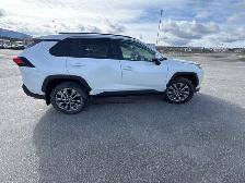 2022 Toyota RAV4 XLE XLE TRIM / AWD / LEATHER SEATS - Photo 6