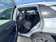2022 Toyota RAV4 XLE XLE TRIM / AWD / LEATHER SEATS - Photo 13