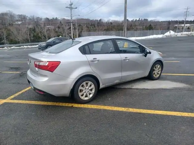 2014 kia rio - Photo 3