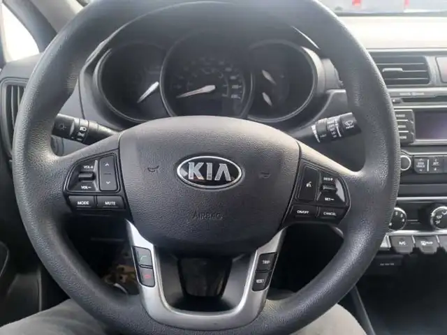 2014 kia rio - Photo 5