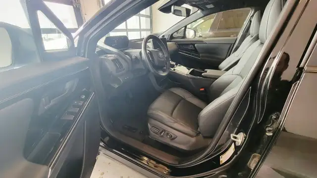 2023 Toyota bZ4X XLE 43 355 KM - Photo 8