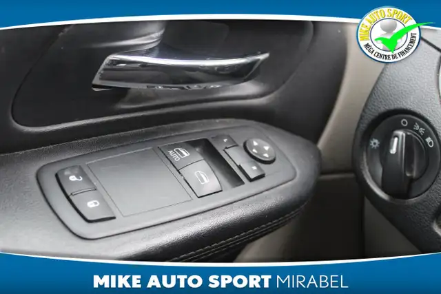 2014 RAM Cargo Van Empattement de 119 po! - Photo 11