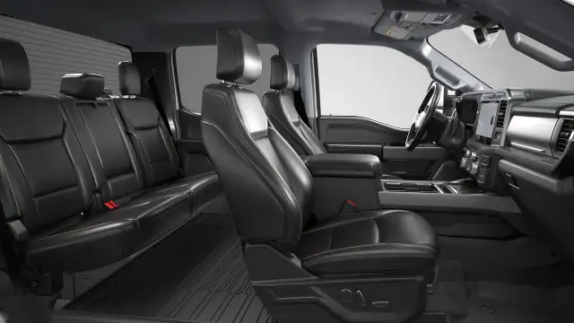 2026 Ford SuperDuty F-350® Lariat® - Photo 6