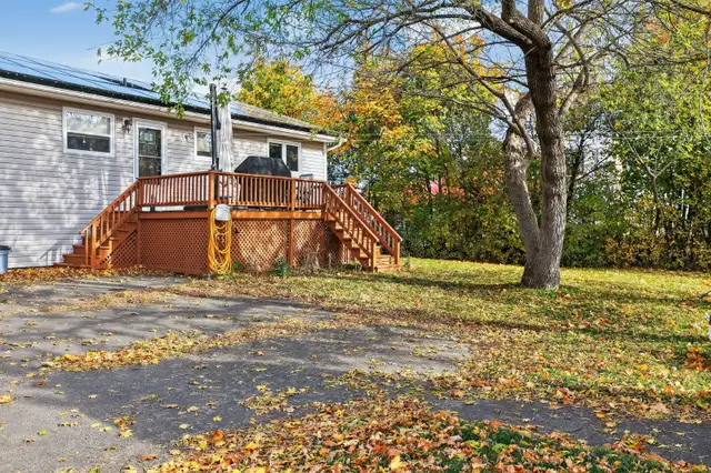 Shediac - Main St. Pay almost nothing for NB Power with Solar ! - Photo 9