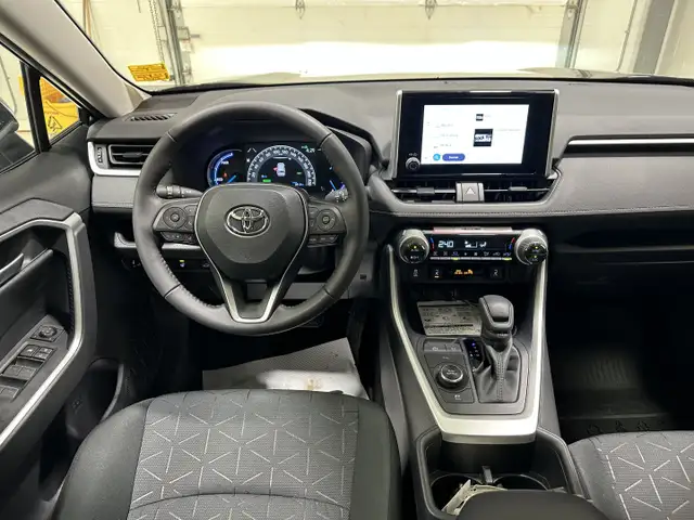 2025 Toyota RAV4 Hybrid XLE - Sunroof - Power Liftgate - Photo 12