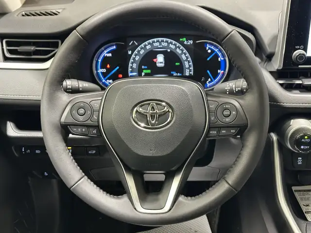 2025 Toyota RAV4 Hybrid XLE - Sunroof - Power Liftgate - Photo 13