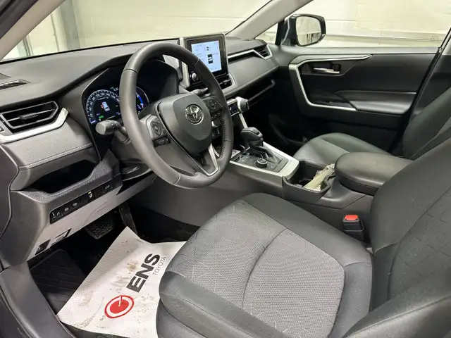 2025 Toyota RAV4 Hybrid XLE - Sunroof - Power Liftgate - Photo 17