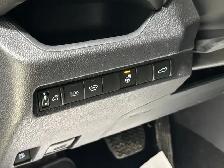 2025 Toyota RAV4 Hybrid XLE - Sunroof - Power Liftgate - Photo 18