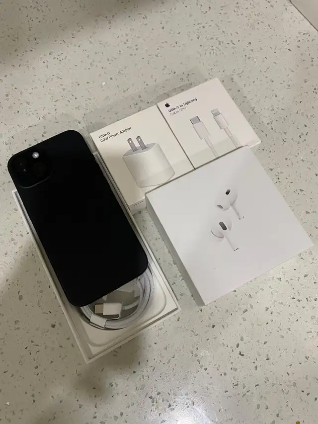 iPhone 15 128GB 89% batt AirPods Pkg/Delivery