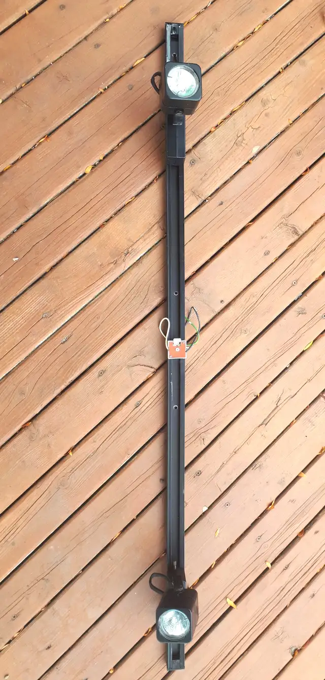 Luminaire plafonnier noir