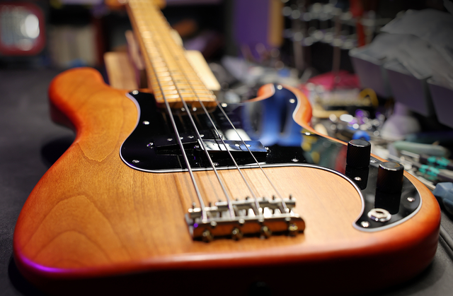 Ajustement & réparation de basse électrique - Luthier - Photo 2
