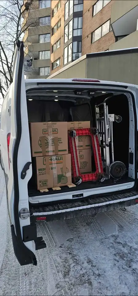 EMPTY VAN TORONTO TO NIAGARA FALLS TORONTO 647-761-0675