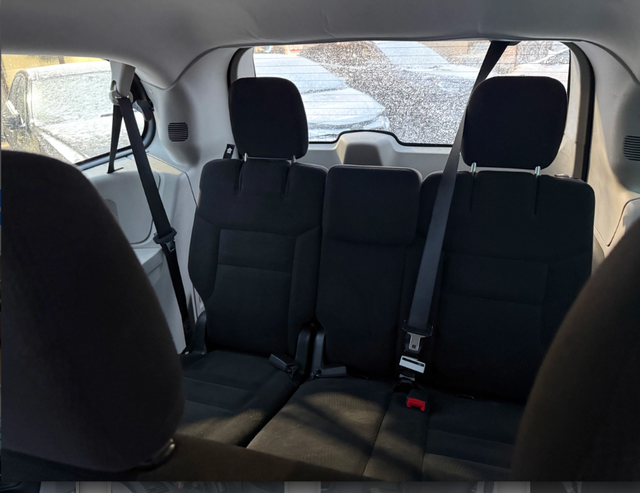 2016 Dodge Grand Caravan SE - Photo 5