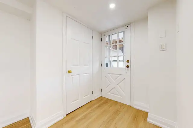 Basement apartment in the Beaches for Rent