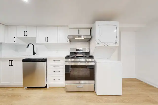 Basement apartment in the Beaches for Rent - Photo 7