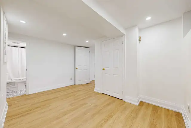 Basement apartment in the Beaches for Rent - Photo 9