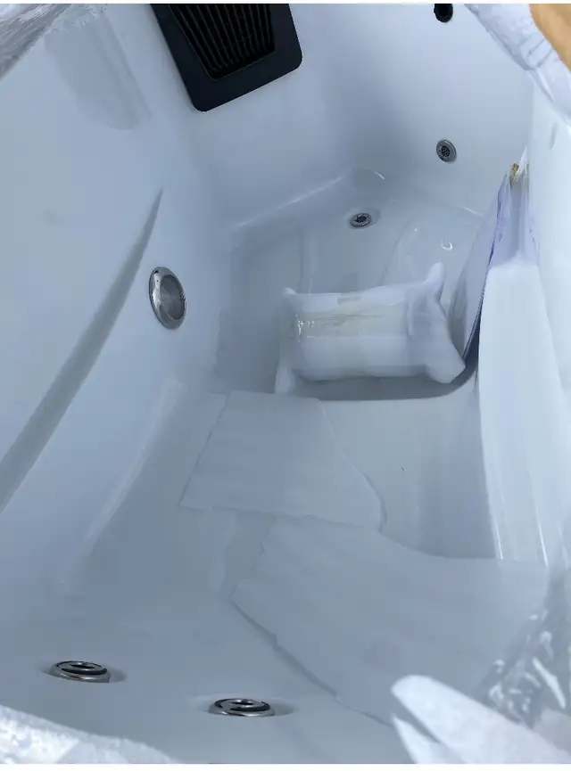 Door Crasher Sale! New Balboa Cold Plunge Tubs- Free Delivery KI