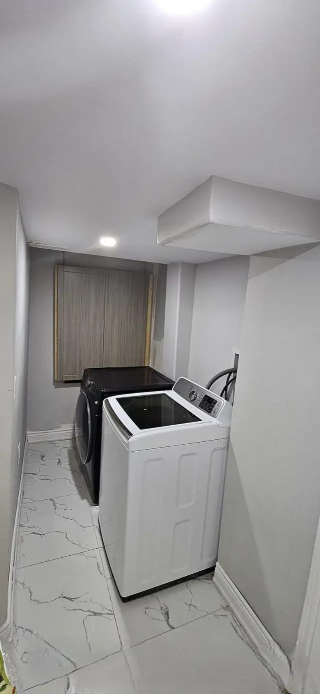 Beautiful 2 BEDROOM  Basement For Rent Immediately - Photo 7