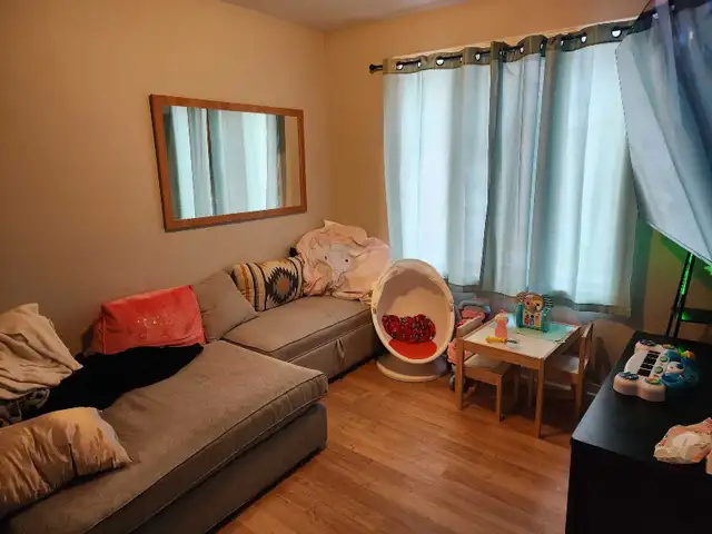 2 bedroom townhouse available may 1st - Photo 9