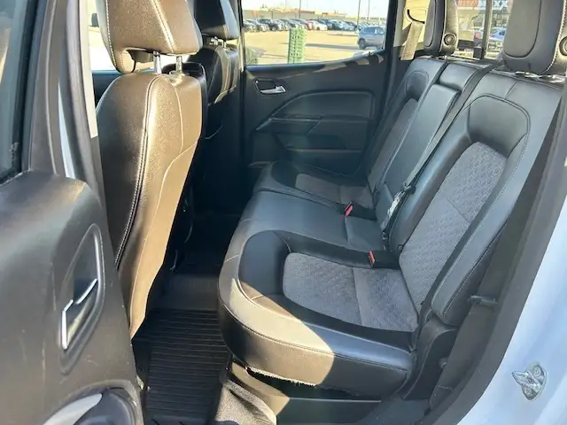 2019 Chevrolet Colorado 4WD Crew Cab 128.3' Z71 - Photo 16