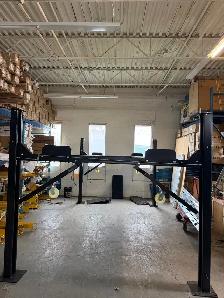 Home Garage 4 posts Car Lifts  Wheels and Anchor options 8800LBS