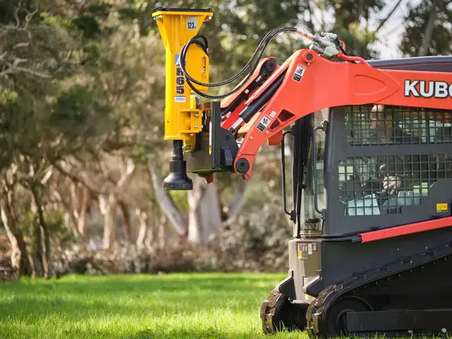 Heavy Duty Post Driver – Fence & Farm Installation Tool - Photo 3