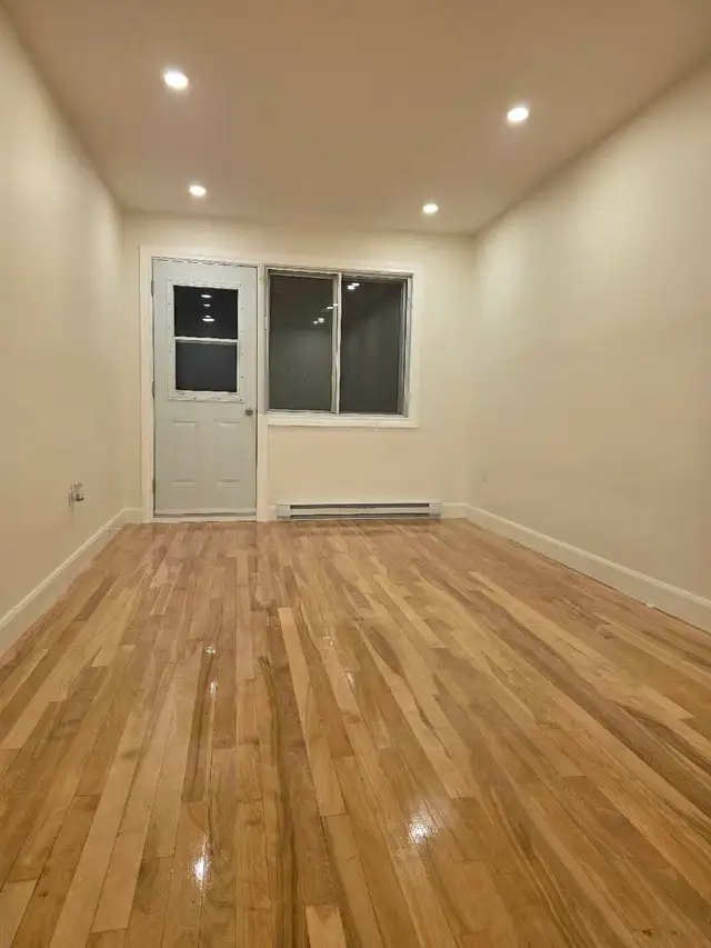 A proximite de tous secteur paissible 5 1/2 metro fabre - Photo 4