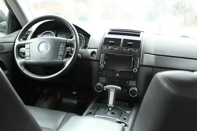 2010 VW Touareg TDI Quattro Needs Starter (Included) - Photo 3
